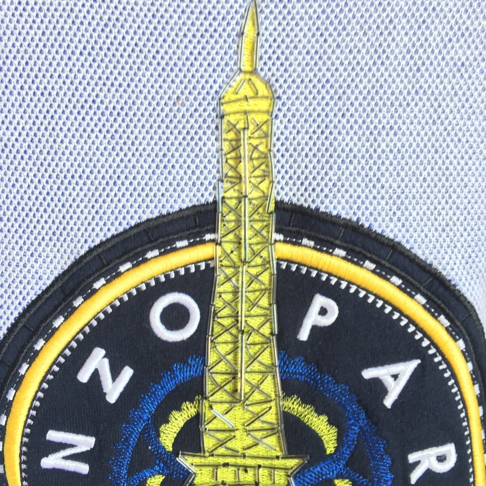 KENZO // eiffel tower sweater - Picture 3 of 4